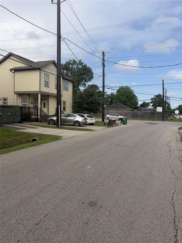 3605 Rebecca Street, Houston, TX 77021