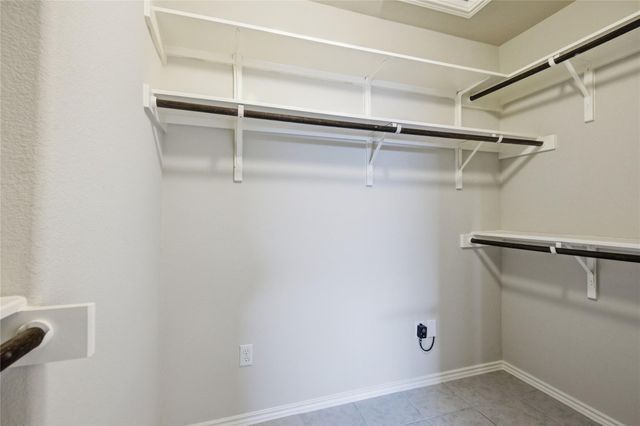 19325 Stokes LN, Pflugerville, TX 78660