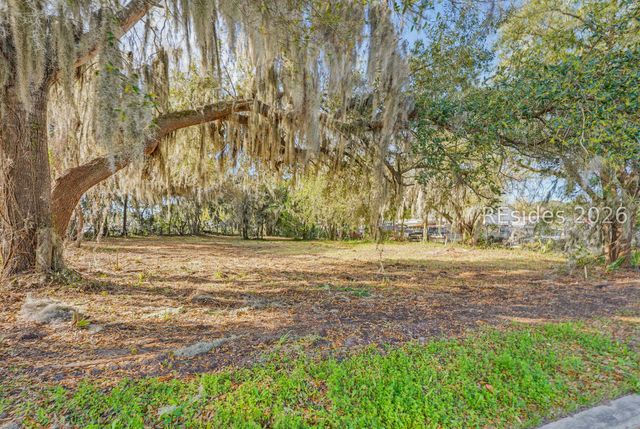 10 Broad River Blvd, Beaufort, SC 29906