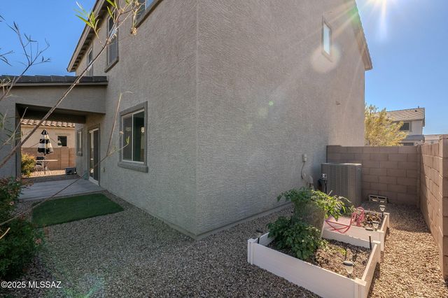 10892 W Claxton Drive, Marana, AZ 85653