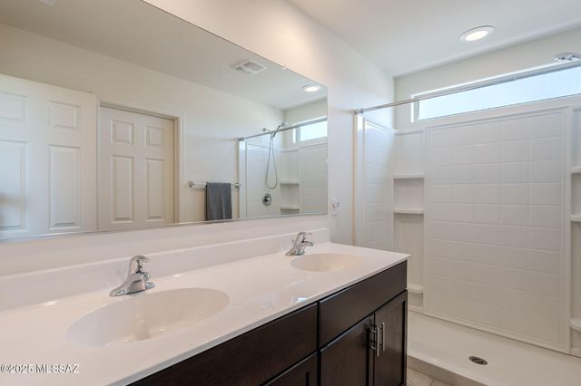 10892 W Claxton Drive, Marana, AZ 85653