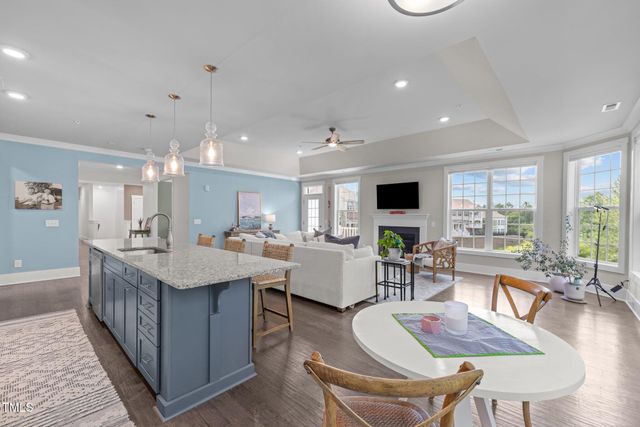 10310 Sablewood Drive 211, Raleigh, NC 27617