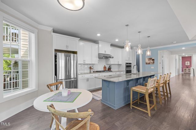 10310 Sablewood Drive 211, Raleigh, NC 27617