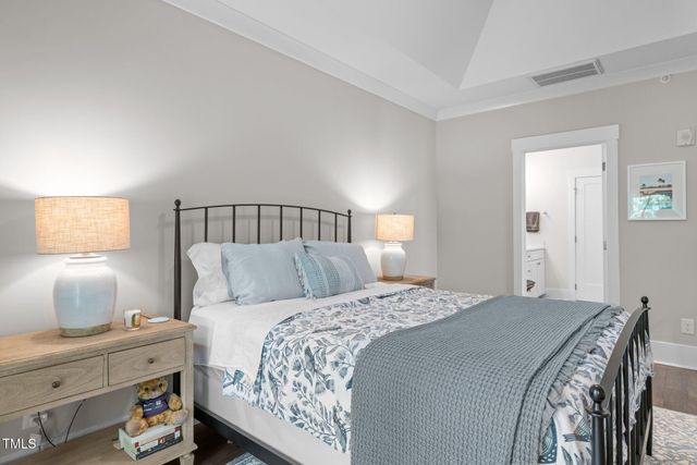 10310 Sablewood Drive 211, Raleigh, NC 27617