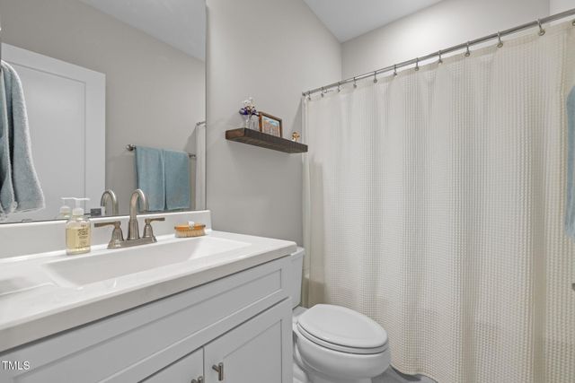 10310 Sablewood Drive 211, Raleigh, NC 27617