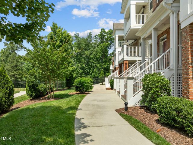 10310 Sablewood Drive 211, Raleigh, NC 27617