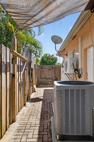 1383 NE 27th Street, Pompano Beach, FL 33064