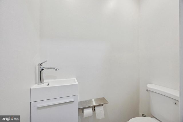 1300 S 6TH ST, Philadelphia, PA 19147