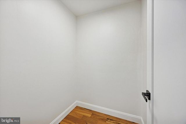 1300 S 6TH ST, Philadelphia, PA 19147