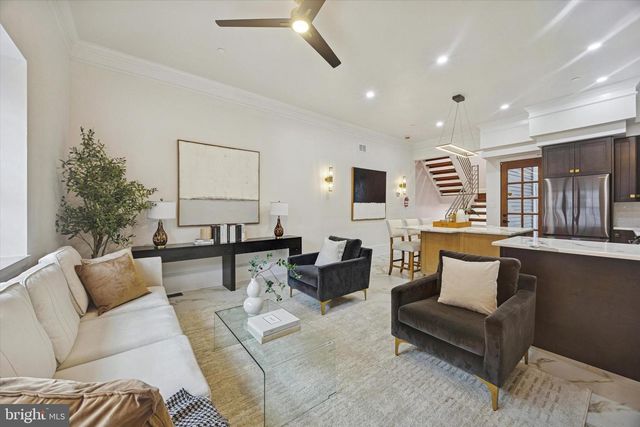 1300 S 6TH ST, Philadelphia, PA 19147