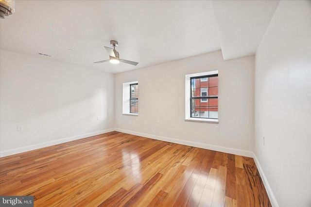 1300 S 6TH ST, Philadelphia, PA 19147