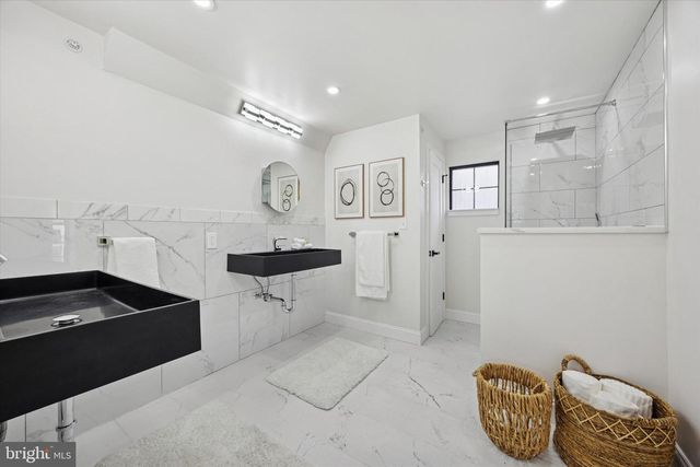 1300 S 6TH ST, Philadelphia, PA 19147