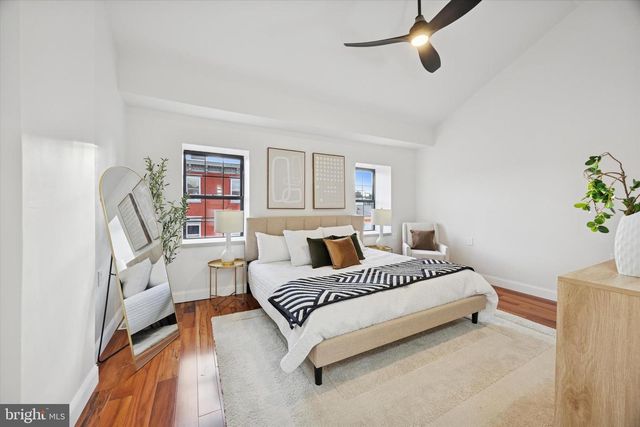 1300 S 6TH ST, Philadelphia, PA 19147