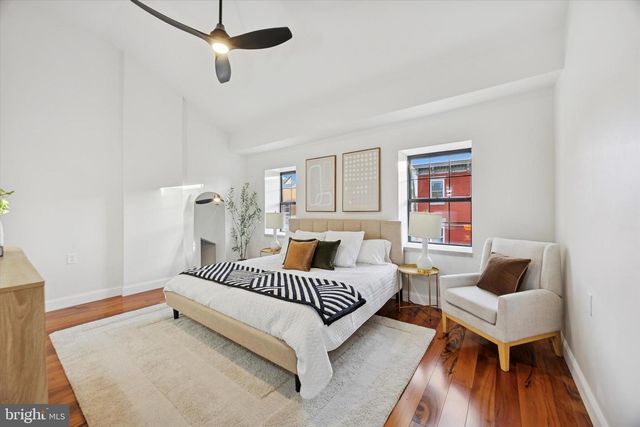 1300 S 6TH ST, Philadelphia, PA 19147