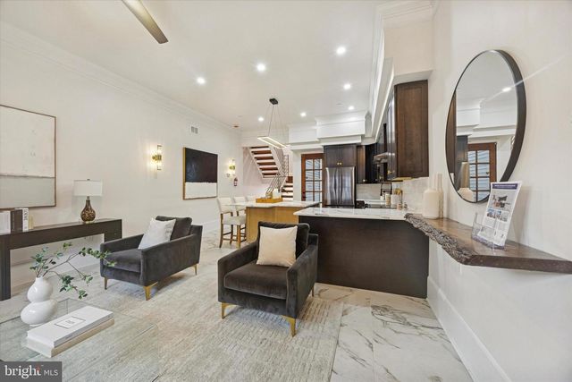 1300 S 6TH ST, Philadelphia, PA 19147