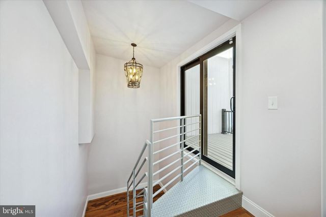 1300 S 6TH ST, Philadelphia, PA 19147