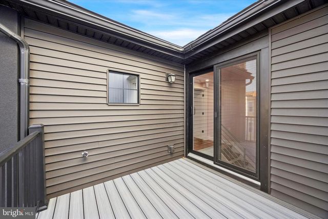 1300 S 6TH ST, Philadelphia, PA 19147