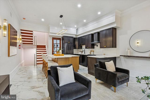 1300 S 6TH ST, Philadelphia, PA 19147