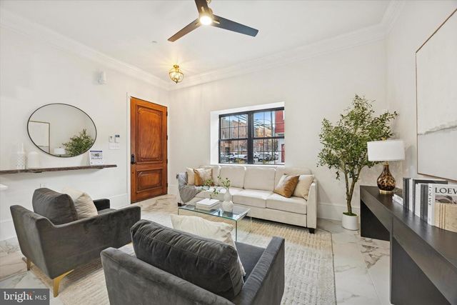 1300 S 6TH ST, Philadelphia, PA 19147