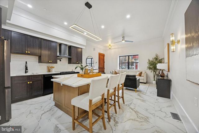 1300 S 6TH ST, Philadelphia, PA 19147