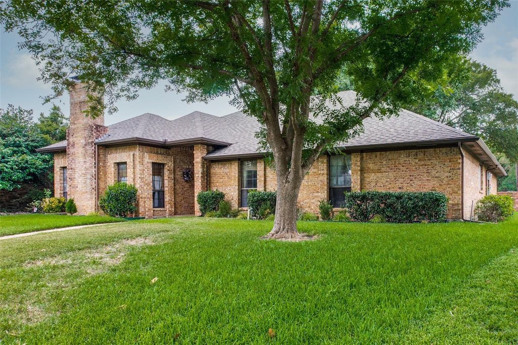 702 Mount Vernon Drive, Richardson, TX 75081