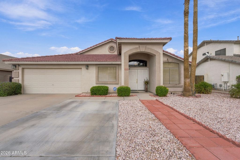 1874 E SAGEBRUSH Street, Gilbert, AZ 85296 — photo 2