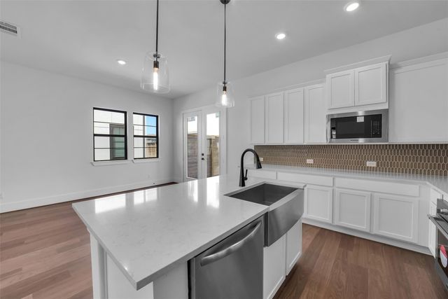 3211 Royal Oaks Hollow Lane, Houston, TX 77082