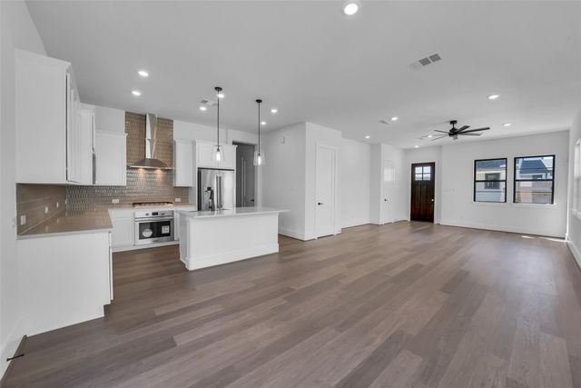 3211 Royal Oaks Hollow Lane, Houston, TX 77082