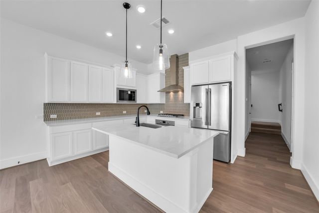 3211 Royal Oaks Hollow Lane, Houston, TX 77082