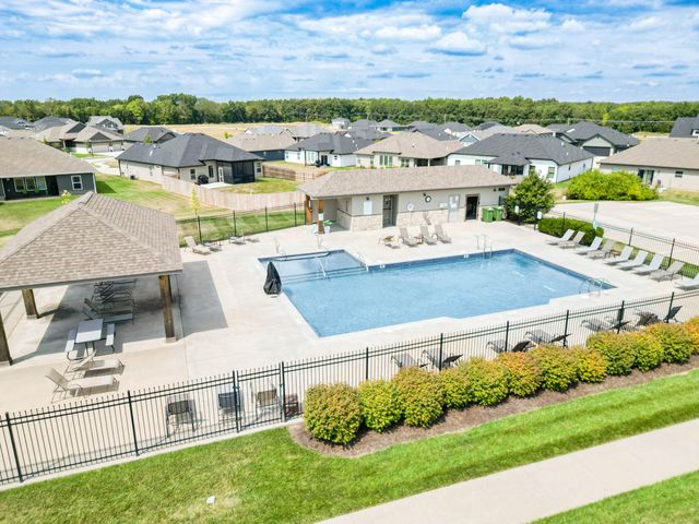 3412 JAGGED LEAF DR, Columbia, MO 65202