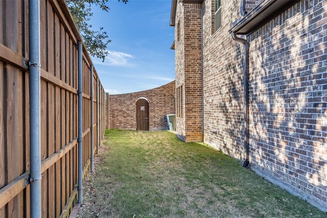2513 Silverado Trail, Sherman, TX 75092