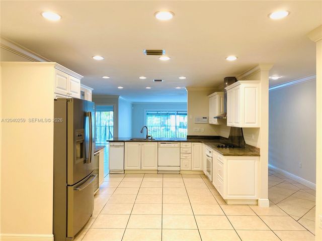 15187 W Loch Isle Drive W 15187, Miami Lakes, FL 33014