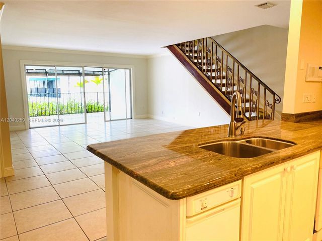 15187 W Loch Isle Drive W 15187, Miami Lakes, FL 33014