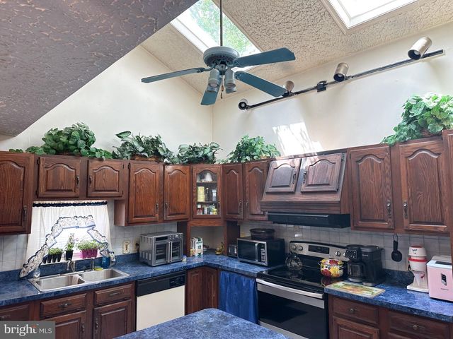 502 N WEST AVE, Vineland, NJ 08360