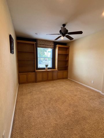 5586 E Atchison Street, Fresno, CA 93727