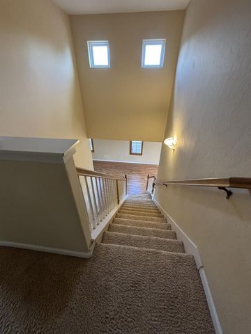 5586 E Atchison Street, Fresno, CA 93727