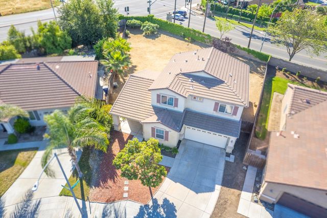 5586 E Atchison Street, Fresno, CA 93727