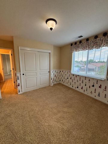 5586 E Atchison Street, Fresno, CA 93727