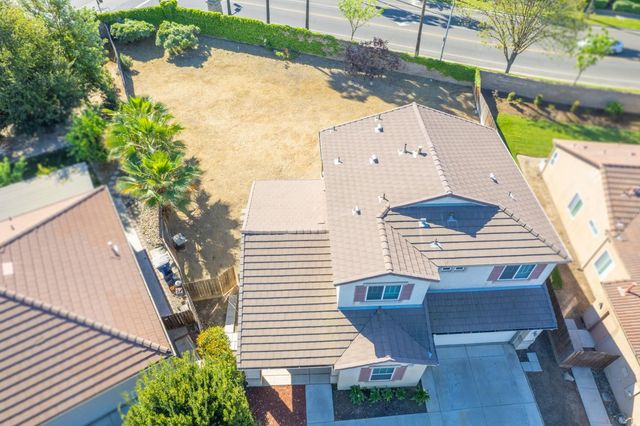 5586 E Atchison Street, Fresno, CA 93727