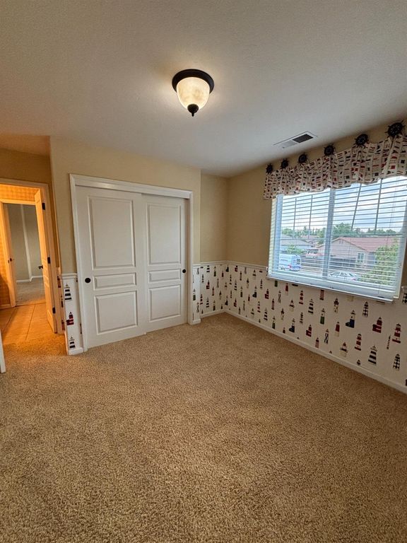 Image 30 of property listing at 5586 E Atchison Street, Fresno, CA 93727