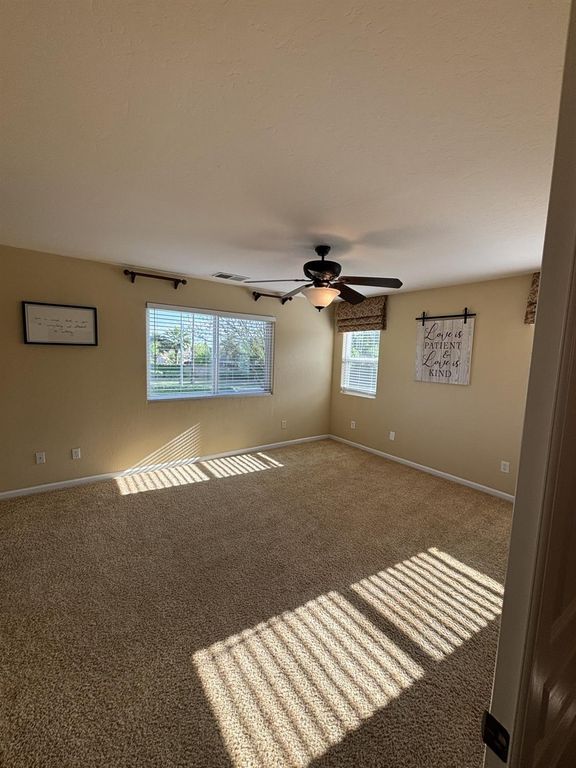 Image 36 of property listing at 5586 E Atchison Street, Fresno, CA 93727
