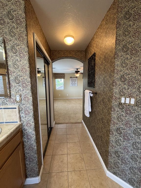 Image 38 of property listing at 5586 E Atchison Street, Fresno, CA 93727