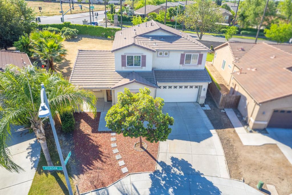 Image 52 of property listing at 5586 E Atchison Street, Fresno, CA 93727