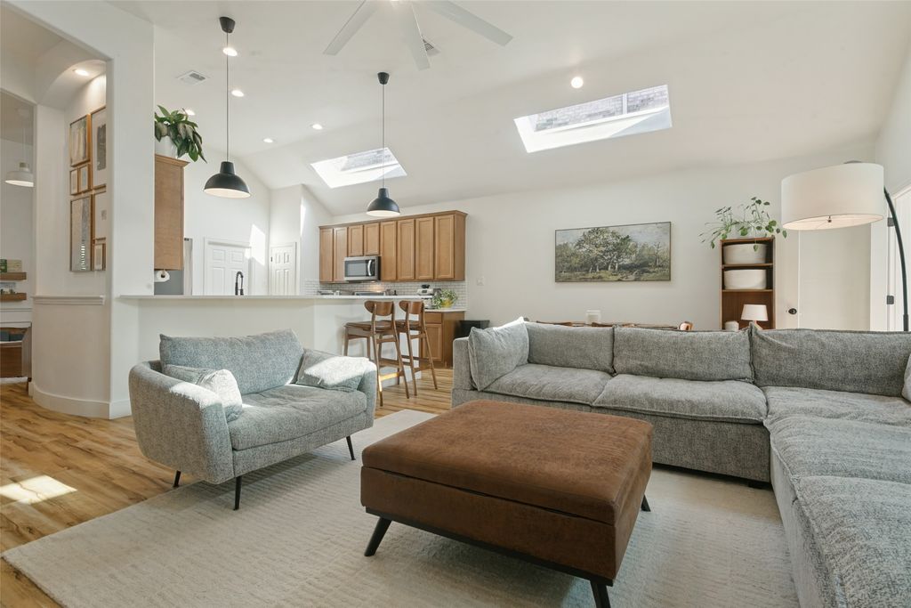 139 Lairds Drive, Coppell, TX 75019 — photo 2