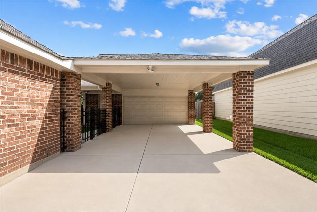 302 Le Doux Oaks, League City, TX 77573