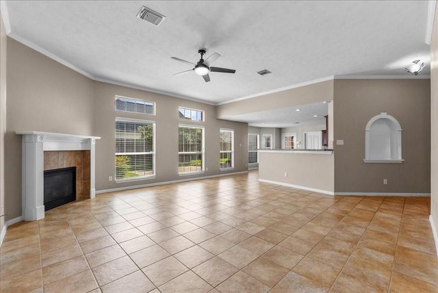 302 Le Doux Oaks, League City, TX 77573