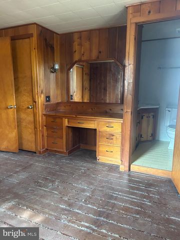 6953 SLADEK RD, New Hope, PA 18938