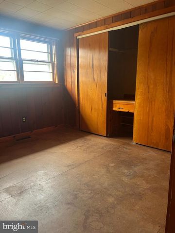 6953 SLADEK RD, New Hope, PA 18938