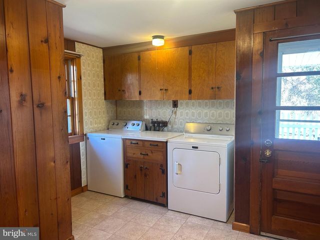 6953 SLADEK RD, New Hope, PA 18938