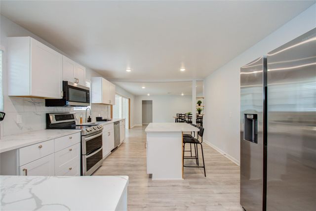 4522 Willowbend Boulevard, Houston, TX 77035